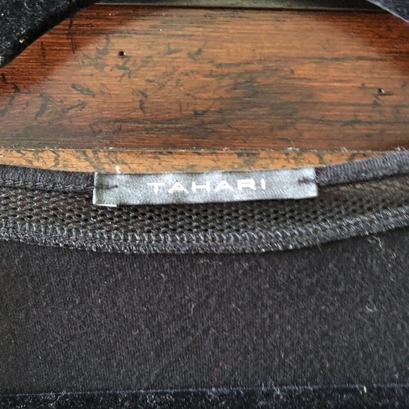 Tahari knit black top in size L - Picture 4 of 5